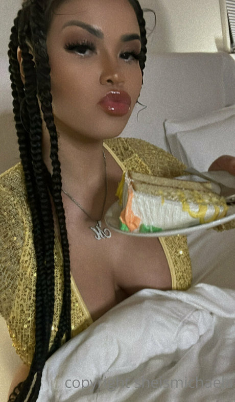 Sheismichaela