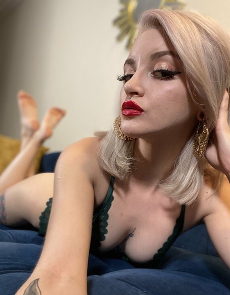 Lola Fae