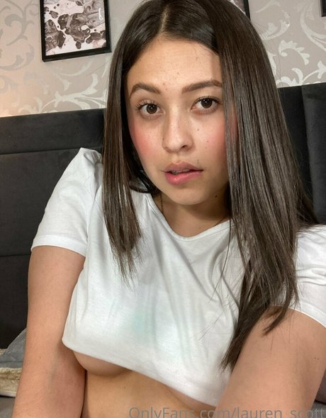 Foto desnuda filtrada de OnlyFans de Laurenscottfree