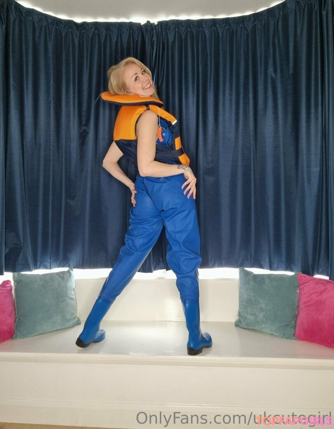 Foto desnuda filtrada de OnlyFans de Ukcutegirl #255 Foto desnuda filtrada de OnlyFans de Ukcutegirl #255