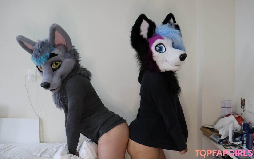 Foto desnuda filtrada de OnlyFans de Naughtywolves #84 Foto desnuda filtrada de OnlyFans de Naughtywolves #84