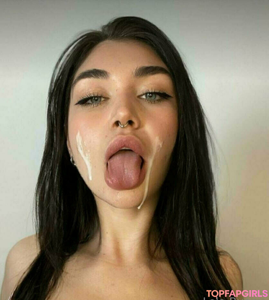 Foto desnuda filtrada de OnlyFans de Foxyuzumaki #172 Foto desnuda filtrada de OnlyFans de Foxyuzumaki #172