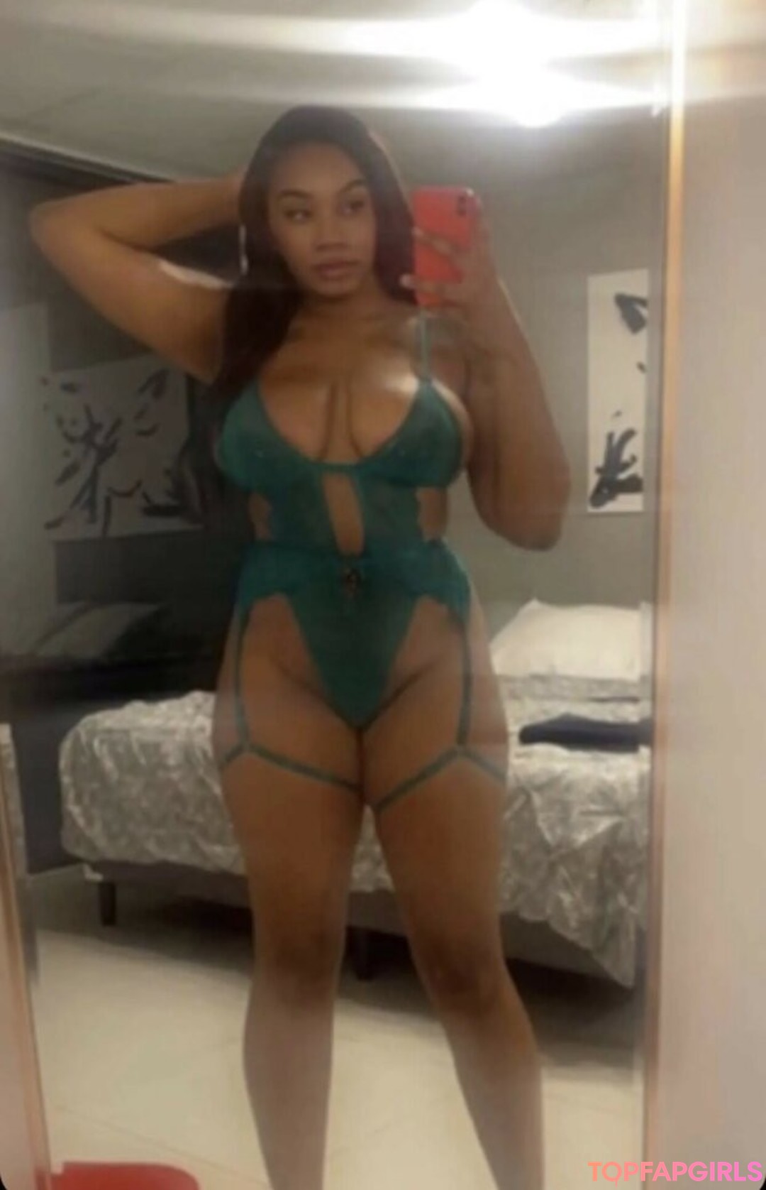 Foto desnuda filtrada de OnlyFans de Aliciamoore19 #6 Foto desnuda filtrada de OnlyFans de Aliciamoore19 #6