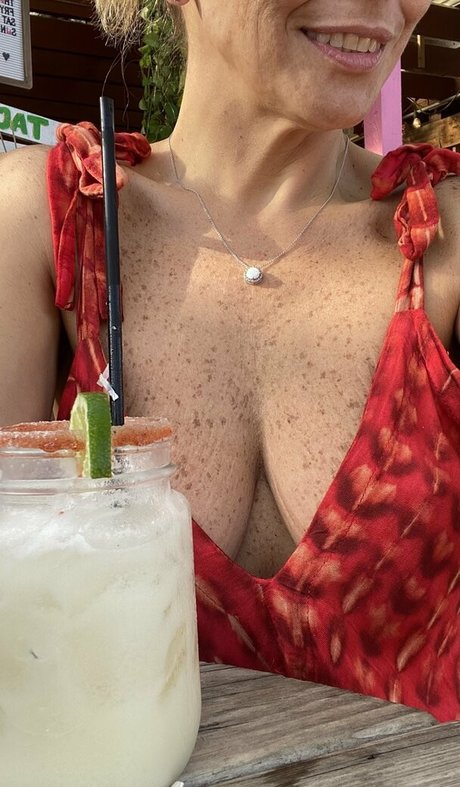 Foto desnuda filtrada de OnlyFans de Insatiablekarla