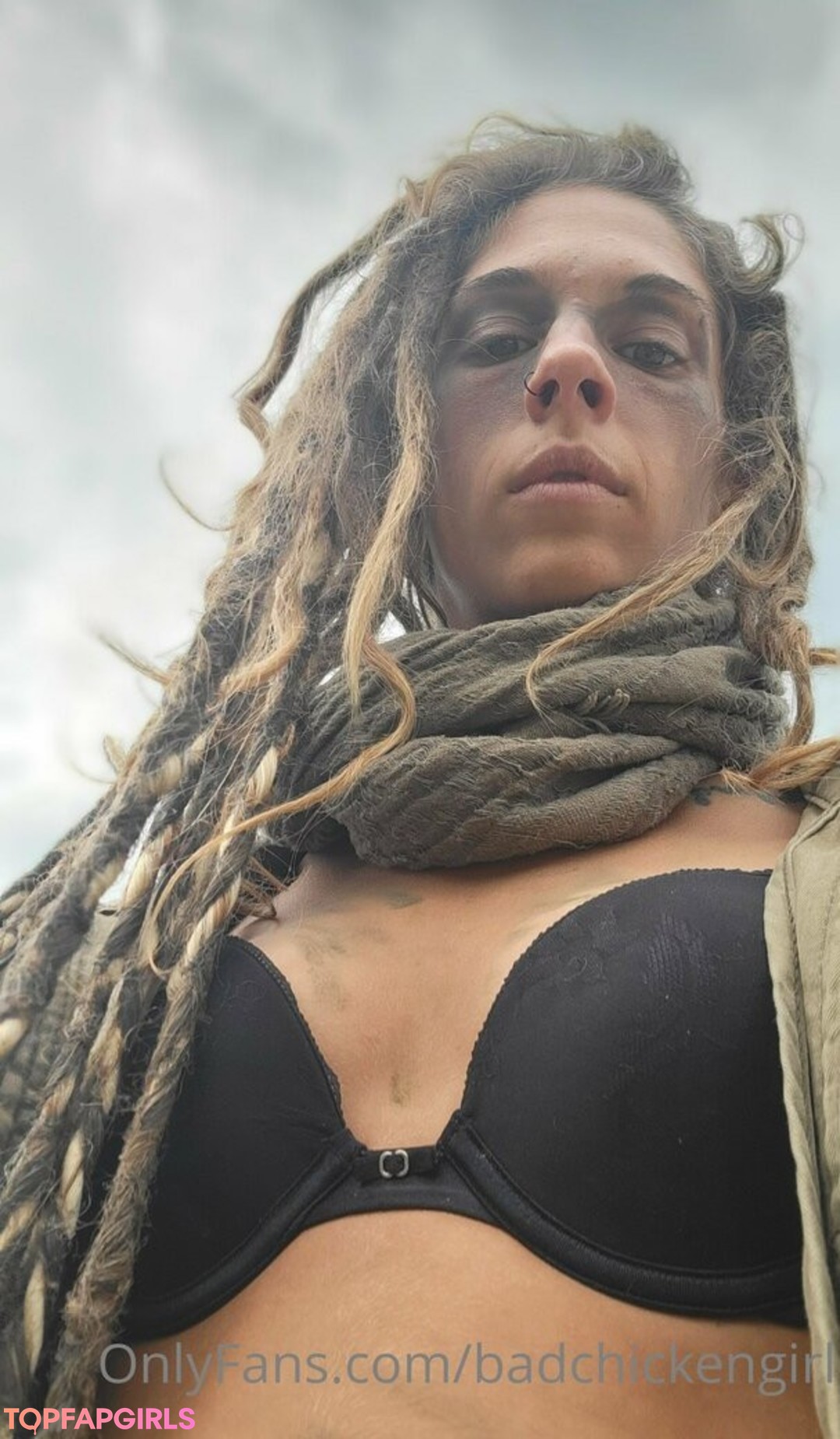 Foto desnuda filtrada de OnlyFans de Badchickengirl #84 Foto desnuda filtrada de OnlyFans de Badchickengirl #84