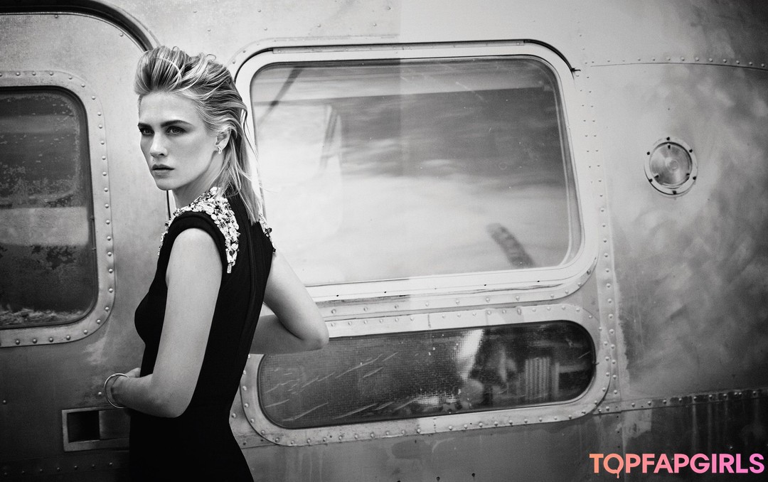 Foto desnuda filtrada de OnlyFans de January Jones #122 Foto desnuda filtrada de OnlyFans de January Jones #122