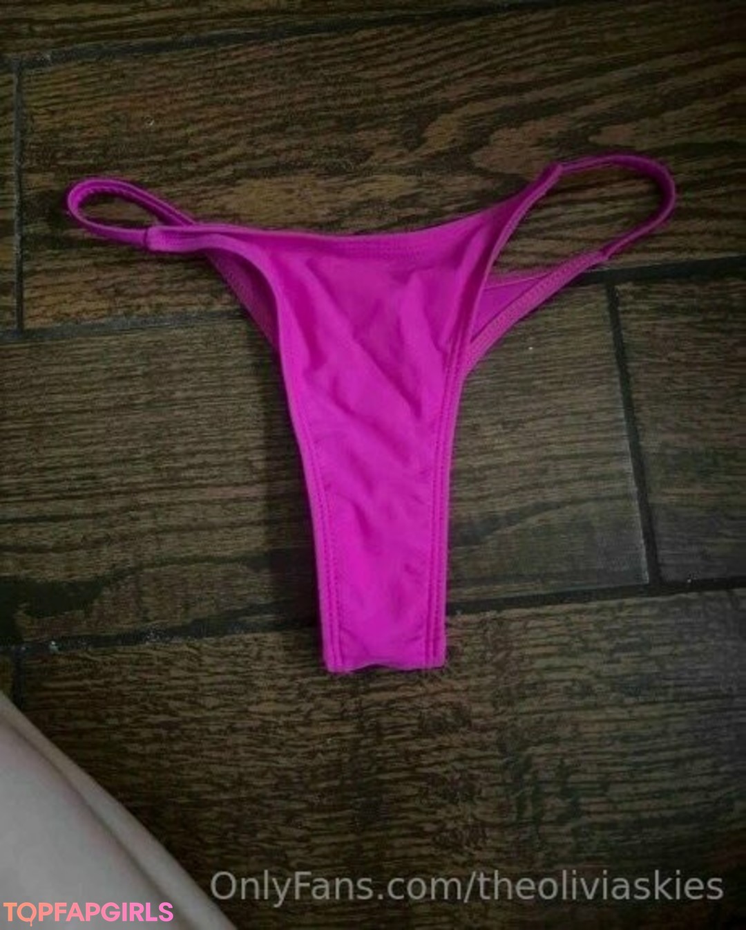 Foto desnuda filtrada de OnlyFans de Theoliviaskies #93 Foto desnuda filtrada de OnlyFans de Theoliviaskies #93