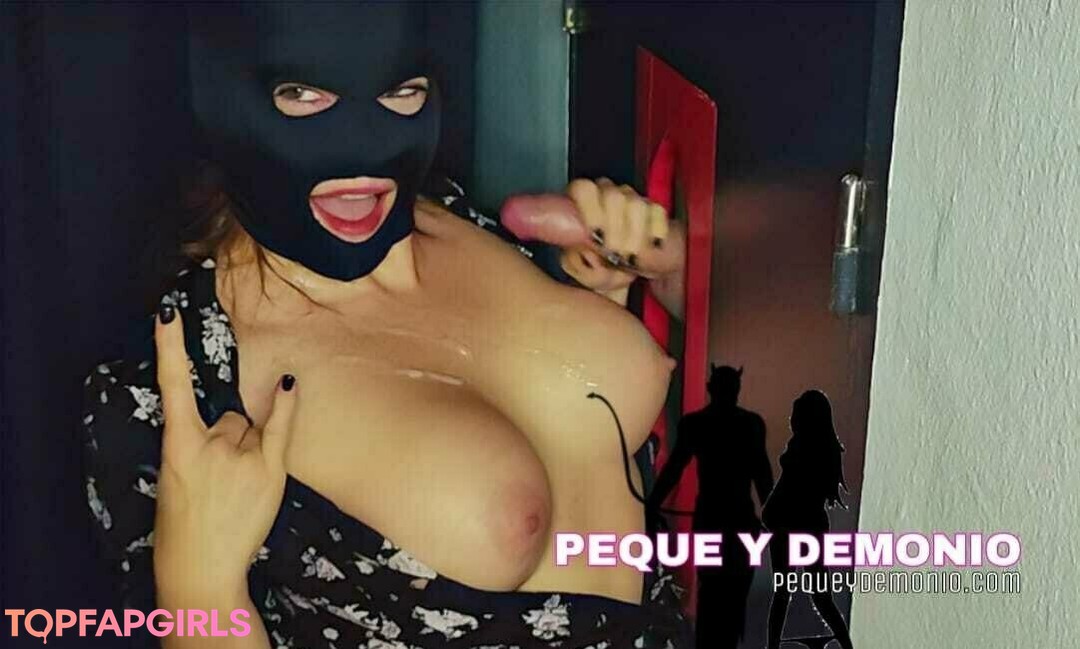 Foto desnuda filtrada de OnlyFans de Pequeydemonio #155 Foto desnuda filtrada de OnlyFans de Pequeydemonio #155