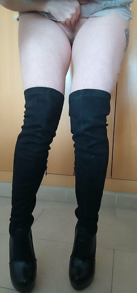 Foto desnuda filtrada de OnlyFans de Pequeydemonio