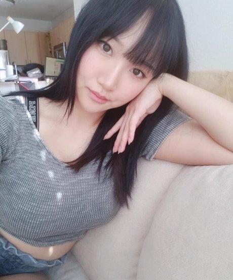Foto desnuda filtrada de OnlyFans de Aria Saki