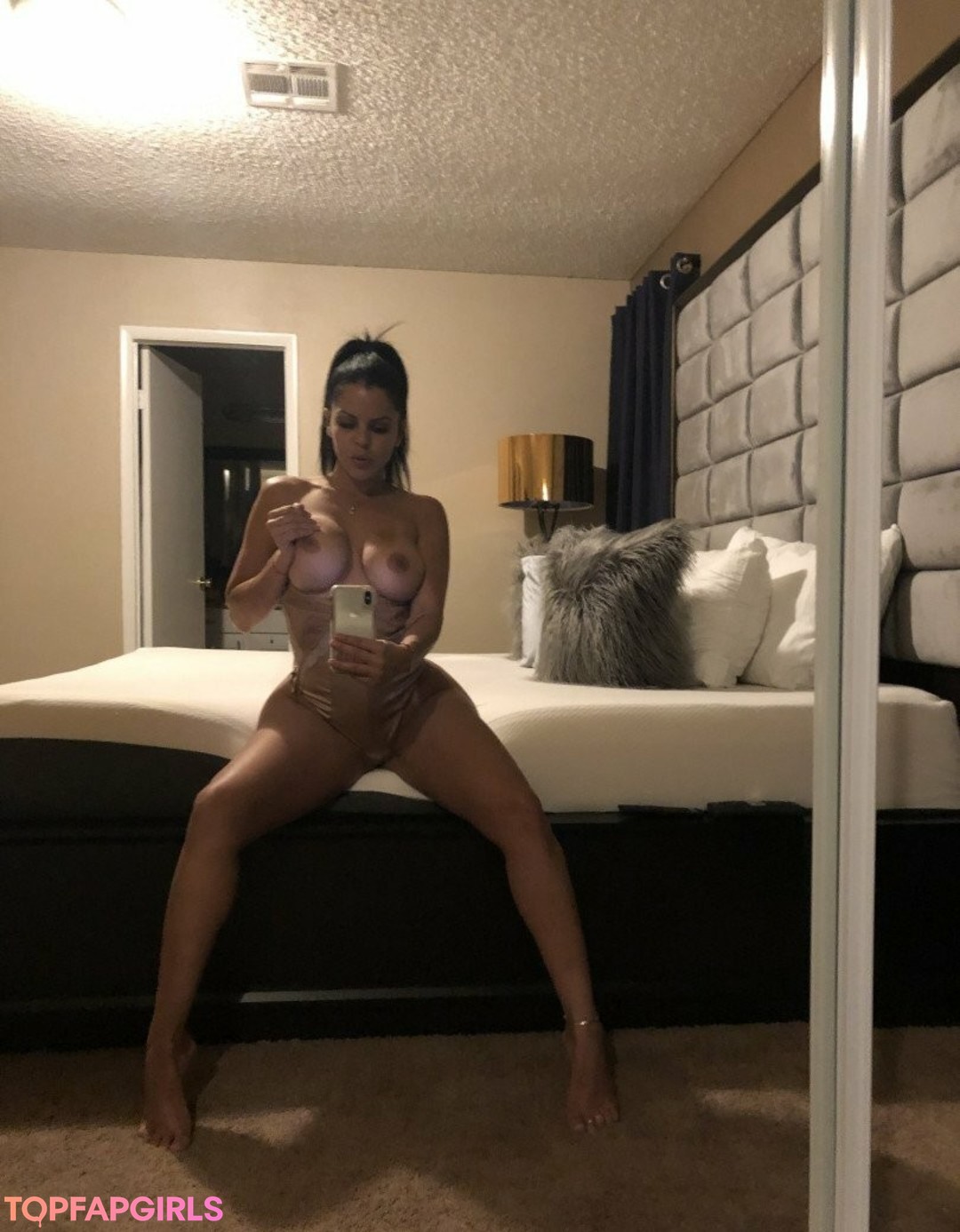 Foto desnuda filtrada de OnlyFans de Diamond Kitty #159 Foto desnuda filtrada de OnlyFans de Diamond Kitty #159