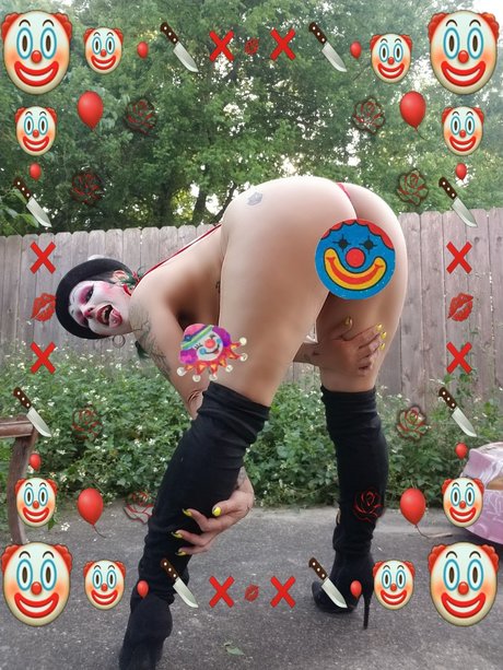 Foto desnuda filtrada de OnlyFans de Goth Clowne Extraordinaire 