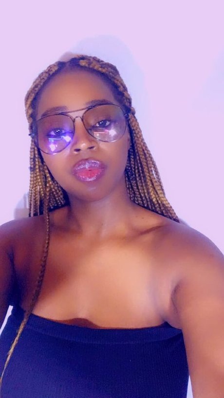 Foto desnuda filtrada de OnlyFans de Sassyalexa