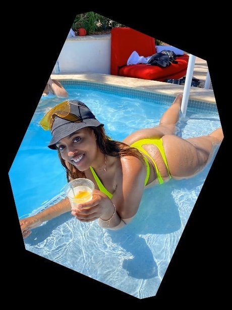 Foto desnuda filtrada de OnlyFans de Sasha Rich