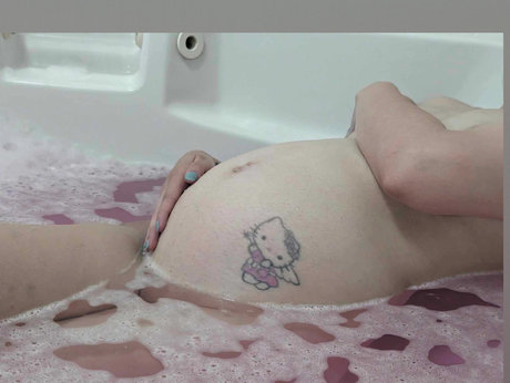 Foto desnuda filtrada de OnlyFans de Lou Modeling