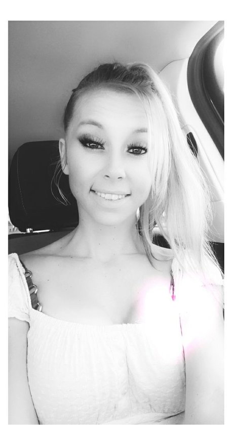 Foto desnuda filtrada de OnlyFans de Sarah Knoxxx