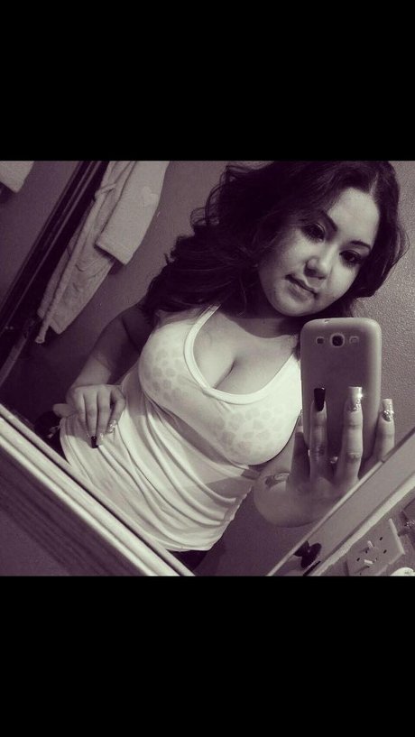 Foto desnuda filtrada de OnlyFans de Sarai Valenzuela
