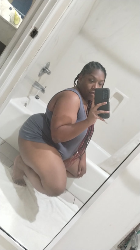 Foto desnuda filtrada de OnlyFans de  Sapphire