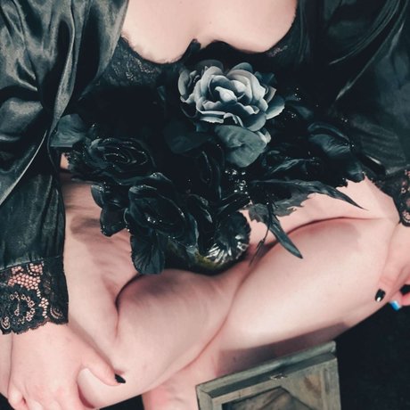 Foto desnuda filtrada de OnlyFans de Sapphire