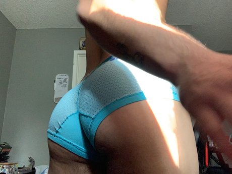 Foto desnuda filtrada de OnlyFans de Santiago 