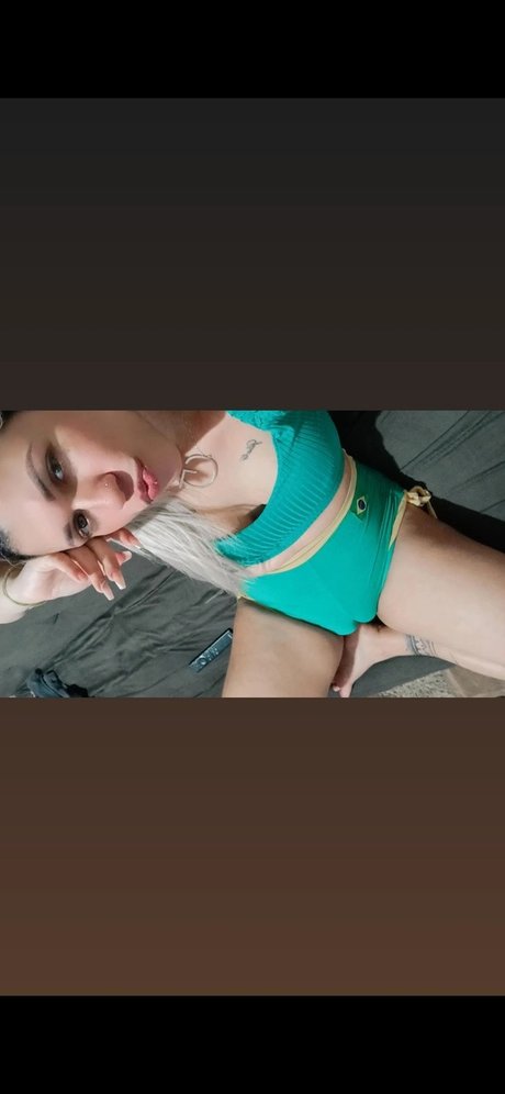 Foto desnuda filtrada de OnlyFans de Santinha