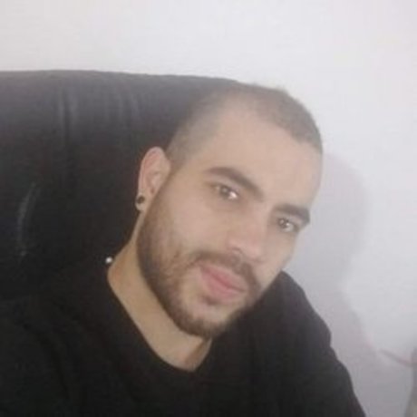 Foto desnuda filtrada de OnlyFans de Santiago Cruz