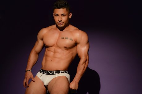Foto desnuda filtrada de OnlyFans de Santiaesthetic