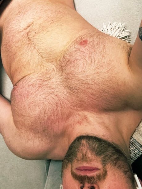Foto desnuda filtrada de OnlyFans de Santanthebear