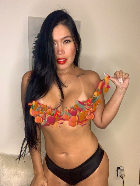 Foto desnuda filtrada de OnlyFans de Sandra Angarita