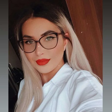 Foto desnuda filtrada de OnlyFans de Elena