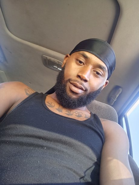 Foto desnuda filtrada de OnlyFans de Yungbull