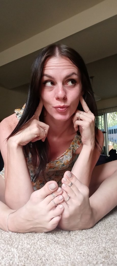 Foto desnuda filtrada de OnlyFans de S U P R E M E  S A M A N T H A 
