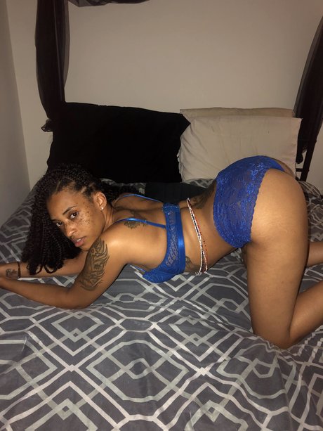 Foto desnuda filtrada de OnlyFans de Tender