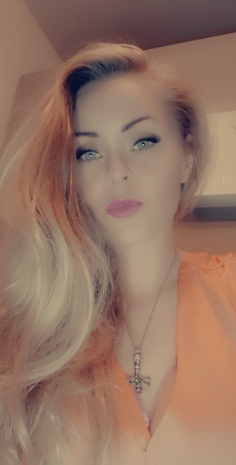 Foto desnuda filtrada de OnlyFans de Viking Goddess