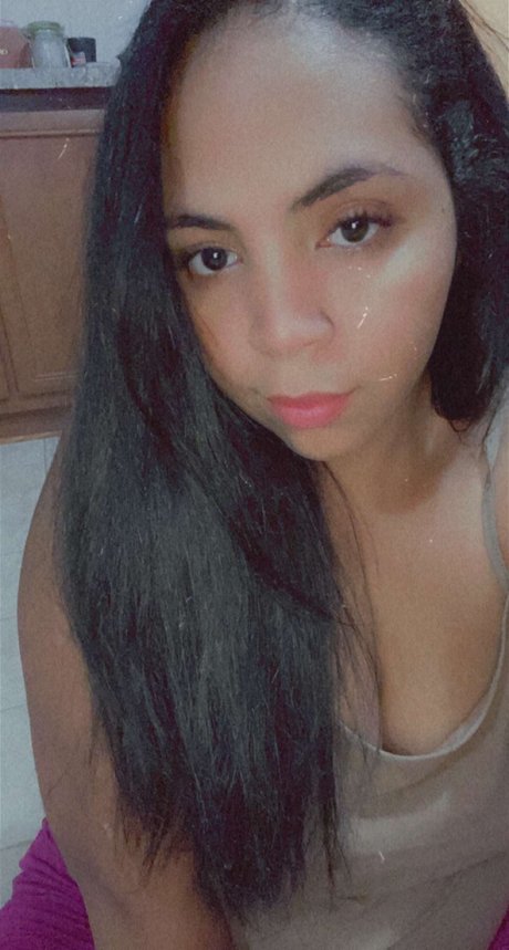 Foto desnuda filtrada de OnlyFans de Shy Naughty Girl  