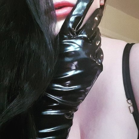  Mistress Sadie Whiplash 