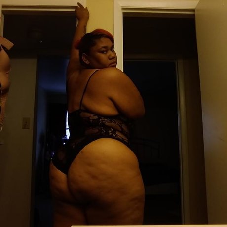 Foto desnuda filtrada de OnlyFans de Sauna Lambardi