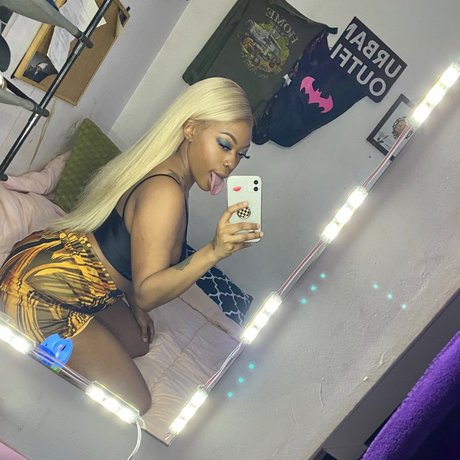 Foto desnuda filtrada de OnlyFans de Queen Sauce