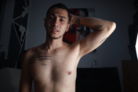 Foto desnuda filtrada de OnlyFans de Santiago Barrientos Zapata