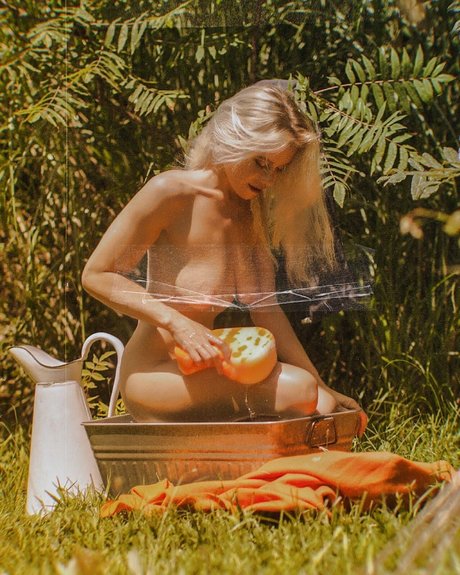 Foto desnuda filtrada de OnlyFans de Almost Heaven