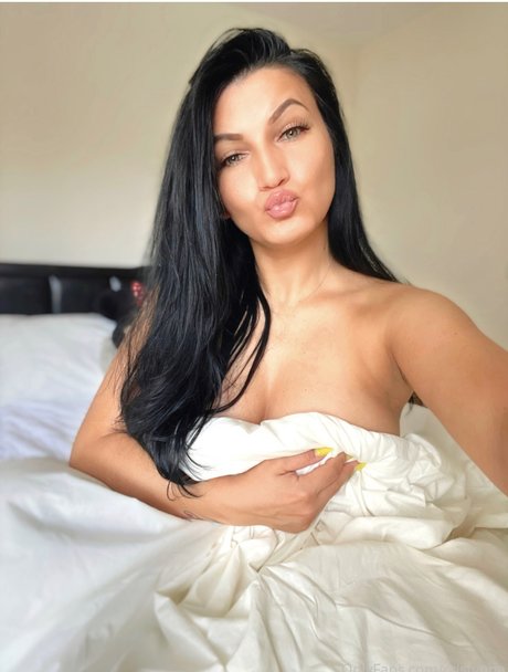 Mia