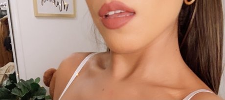 Foto desnuda filtrada de OnlyFans de Lux