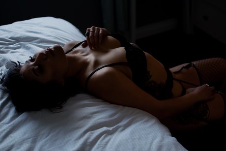 Foto desnuda filtrada de OnlyFans de Luna  Tsuki 