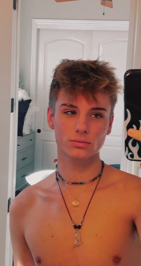 Foto desnuda filtrada de OnlyFans de Tyler