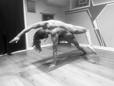 Foto desnuda filtrada de OnlyFans de Nude Yoga Classes