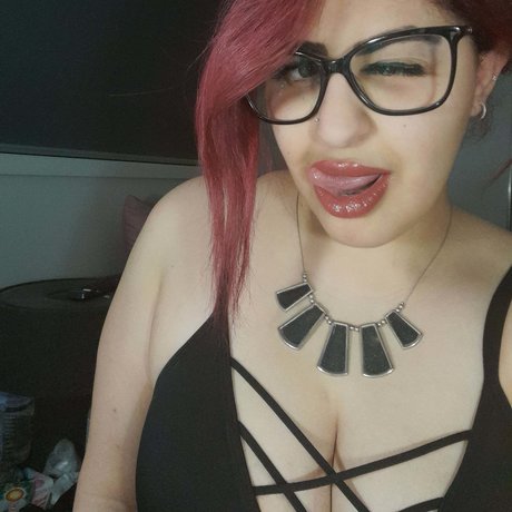 Foto desnuda filtrada de OnlyFans de Y A Z M I N A
