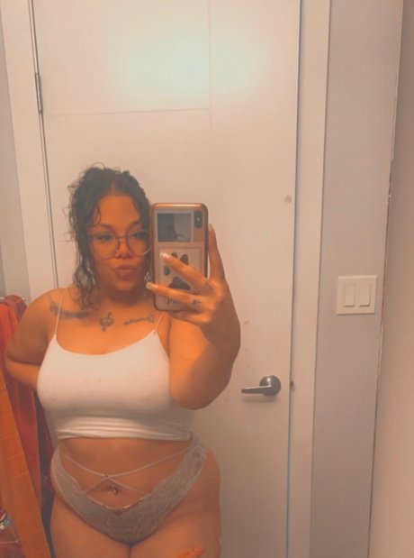 Foto desnuda filtrada de OnlyFans de Taylor25
