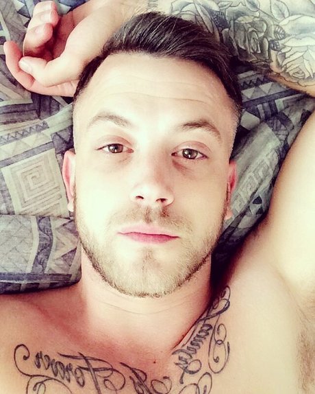 Foto desnuda filtrada de OnlyFans de Frank