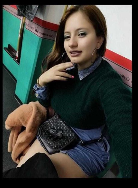 Mia Ahh