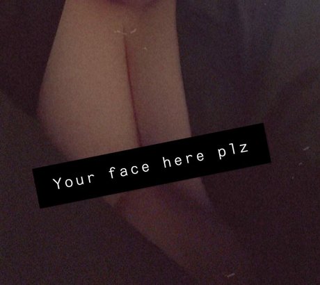 Foto desnuda filtrada de OnlyFans de T